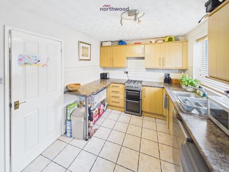 2 bedroom End of terrace house for sale in Salisbury Road, Wrexham, LL13