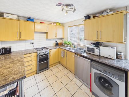 2 bedroom End of terrace house for sale in Salisbury Road, Wrexham, LL13