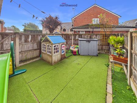 2 bedroom End of terrace house for sale in Salisbury Road, Wrexham, LL13