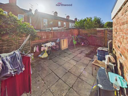 2 bedroom End of terrace house for sale in Hampden Road, Wrexham, Wrexham, LL13