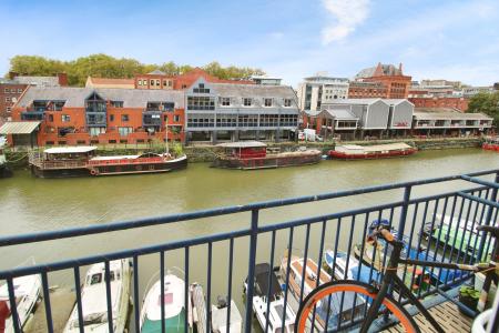 1 bedroom Flat to let in Ferry Street, City Centre, Bristol, BS1