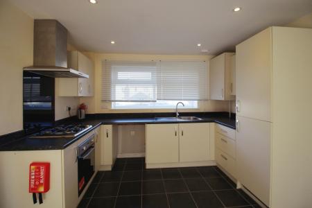 2 bedroom Flat for sale in Great Brier Leaze, Patchway, BS34