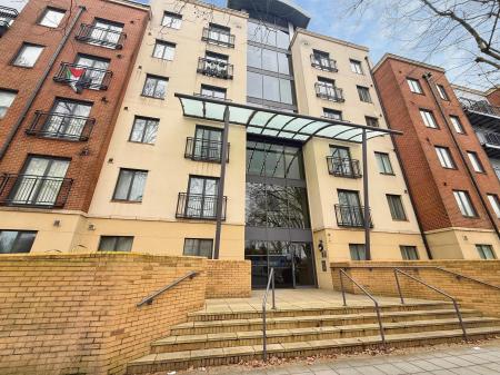 2 bedroom Flat for sale in York Road, Bedminster, Bristol, BS3