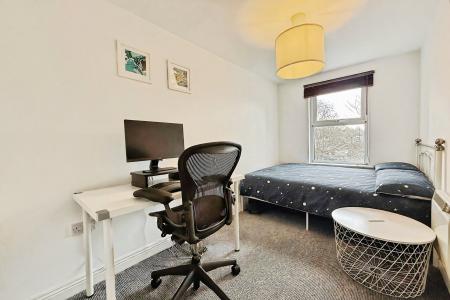 2 bedroom Flat for sale in York Road, Bedminster, Bristol, BS3