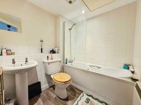 2 bedroom Flat for sale in York Road, Bedminster, Bristol, BS3