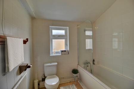 3 bedroom Flat to let in North Street, Bedminster, Bristol, BS3