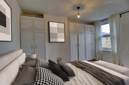 3 bedroom Flat to let in North Street, Bedminster, Bristol, BS3