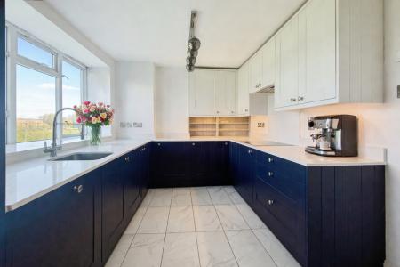 2 bedroom Flat for sale in Humberstan Walk, Bristol, BS11