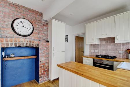 1 bedroom Flat for sale in Bath Road, Brislington, Bristol, BS4