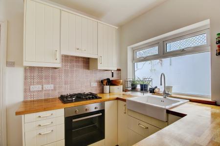 1 bedroom Flat for sale in Bath Road, Brislington, Bristol, BS4