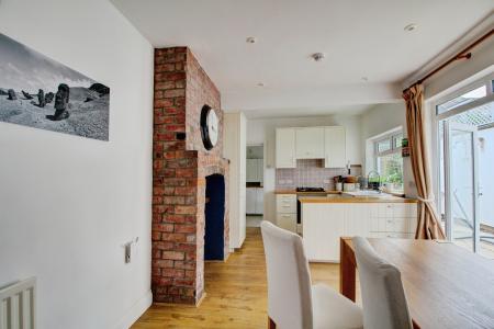 1 bedroom Flat for sale in Bath Road, Brislington, Bristol, BS4