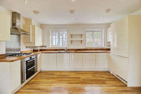 2 bedroom Apartment to let in Thornfield Road, Brentry, Bristol, BS10