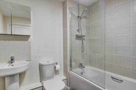 1 bedroom Flat to let in East Fields Road, Stoke Gifford, BS16