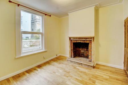 2 bedroom Terraced House to let in Hebron Road, Bedminster, Bristol, BS3