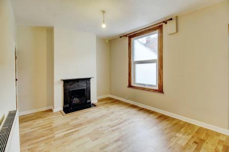 2 bedroom Terraced House to let in Hebron Road, Bedminster, Bristol, BS3