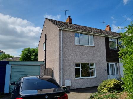 4 bedroom Semi-detached house to let in Brooklyn, Wrington, BS40