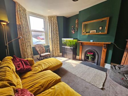 3 bedroom Semi-detached house to let in Cliff Street, Cheddar, BS27