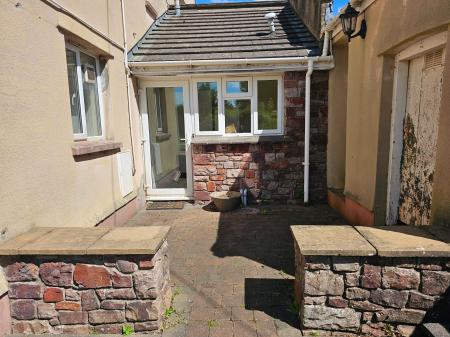 3 bedroom Detached house to let in Backwell Hill Road, Backwell, BS48