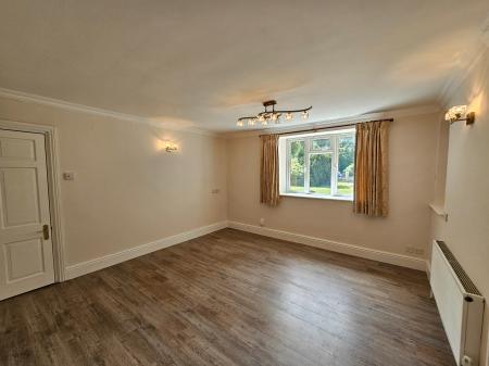 3 bedroom Detached house to let in Backwell Hill Road, Backwell, BS48