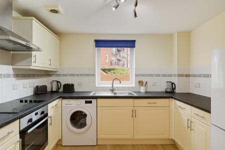 2 bedroom Flat for sale in Squires Court, Bedminster, Bristol, BS3