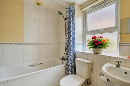 2 bedroom Flat for sale in Squires Court, Bedminster, Bristol, BS3