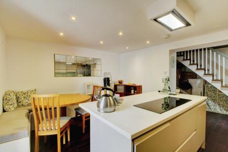 2 bedroom Flat to let in Victoria Walk, Cotham, Bristol, BS6