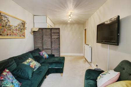 2 bedroom Flat to let in Victoria Walk, Cotham, Bristol, BS6