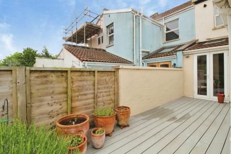 1 bedroom Flat to let in Ashton Gate Road, Southville, Bristol, BS3