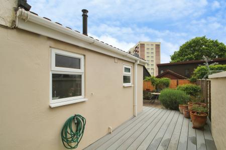 1 bedroom Flat to let in Ashton Gate Road, Southville, Bristol, BS3