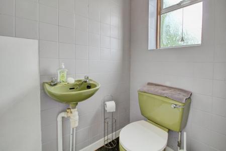 3 bedroom Semi-detached house to let in Lees Hill, Kingswood, Bristol, BS15