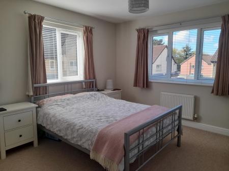 4 bedroom Detached house to let in Cappards Road, Bishop Sutton, BS39