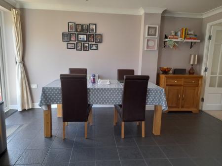 4 bedroom Detached house to let in Cappards Road, Bishop Sutton, BS39