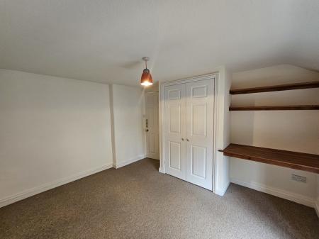 2 bedroom Terraced House to let in High Street, Wrington, BS40