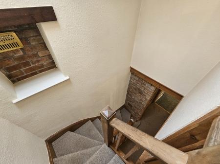 2 bedroom Terraced House to let in High Street, Wrington, BS40