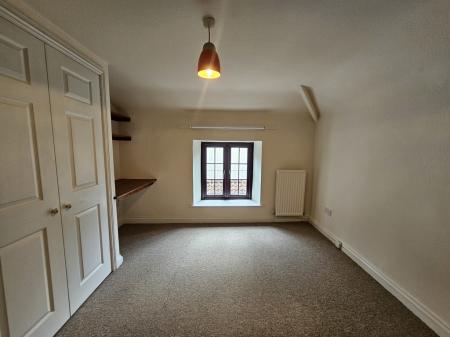 2 bedroom Terraced House to let in High Street, Wrington, BS40