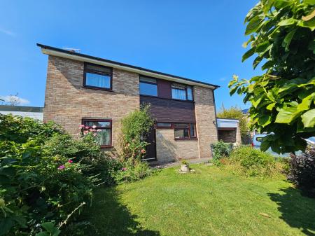 4 bedroom Detached house to let in Stowey Road, Yatton, BS49