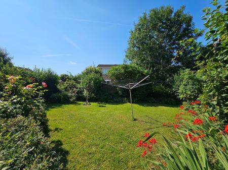 4 bedroom Detached house to let in Stowey Road, Yatton, BS49