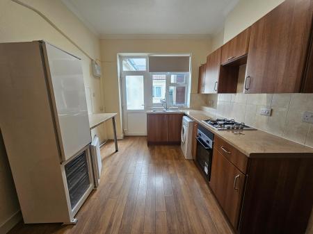 1 bedroom Flat to let in Milton Road, Weston super Mare, BS23