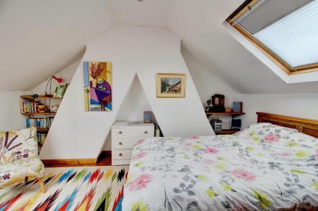 4 bedroom Terraced House to let in Sylvia Avenue, Knowle, Bristol, BS3
