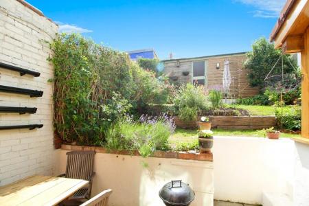 4 bedroom Terraced House to let in Sylvia Avenue, Knowle, Bristol, BS3