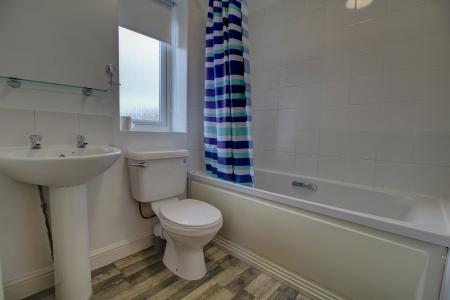 2 bedroom Terraced House to let in Wootton Road, Bristol, BS4