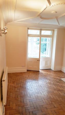 2 bedroom Flat to let in 8 Edinburgh Place, Weston super Mare, BS23