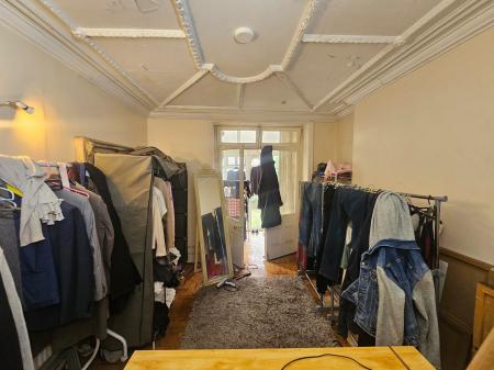 2 bedroom Flat to let in 8 Edinburgh Place, Weston super Mare, BS23