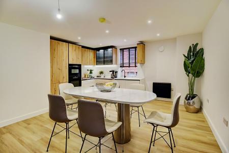2 bedroom Apartment to let in Lombard Street, Bedminster, Bristol, BS3