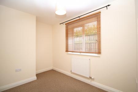 2 bedroom Flat to let in Highridge Green, Bishopsworth, Bristol, BS13