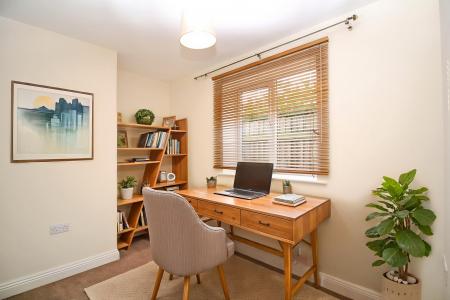 2 bedroom Flat to let in Highridge Green, Bishopsworth, Bristol, BS13