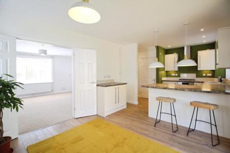 3 bedroom Semi-detached house to let in Eastwood Road, Brislington, Bristol, BS4