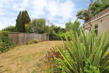 3 bedroom Bungalow to let in Leap Valley Crescent, Bristol, BS16