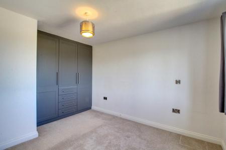 3 bedroom Semi-detached house to let in Costers Close, Alveston, BS35