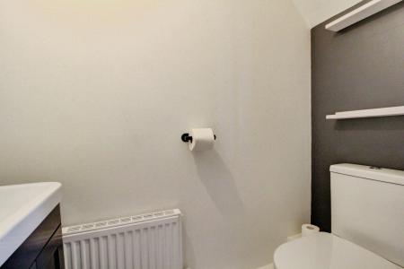 3 bedroom Semi-detached house to let in Costers Close, Alveston, BS35